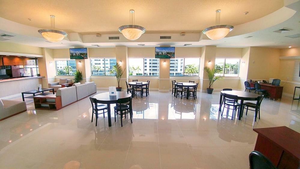 מלון North Bay Village Casablanca West Tower מראה חיצוני תמונה